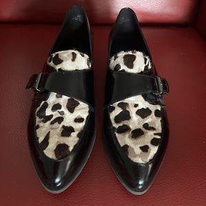 Size 8 Nine West dress shoes .